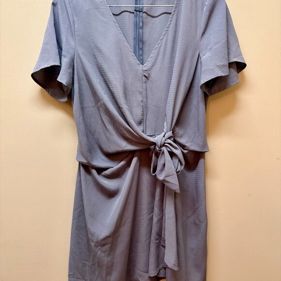 Entro dress with waist tie - Picture 1 of 5